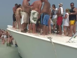 NAKED BOAT BASH 1