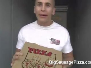 Sexy blonde milf does blowjob for pizza guy and gets licked and fucked hard