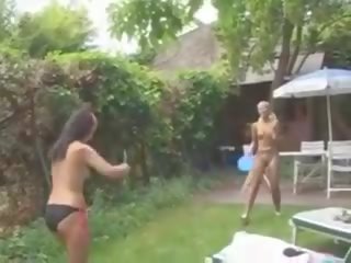 두 소녀 유방을 드러낸 테니스, 무료 twitter 소녀 포르노를 비디오 8 층