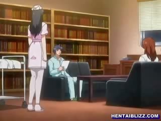 Vergavimas manga su bigboobed gauna inserting skėtiklis į jos putė