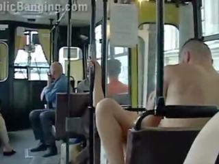 Ekstreemne avalik seks sisse a linn buss koos kõik a passenger vaatamine a paar kuradi
