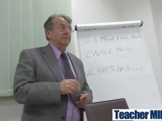 Sexo em classe com grande tetas enormes quente professora e estudante video-18