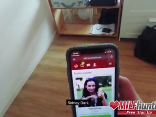 Milf jegær lar goth sidney mørk suge noen mann kjøtt! milfhunting24 xxx video klipp