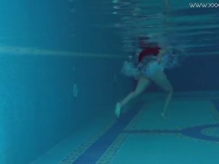 Andreina De Luxe in fascinating Underwatershow