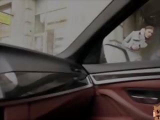 Tenåring kitana ha anal kjønn med en sjåfør