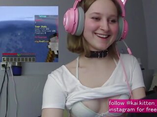 Gamer teenager Spanks for Every Respawn and Cums While Playing Minecraft sex film movs